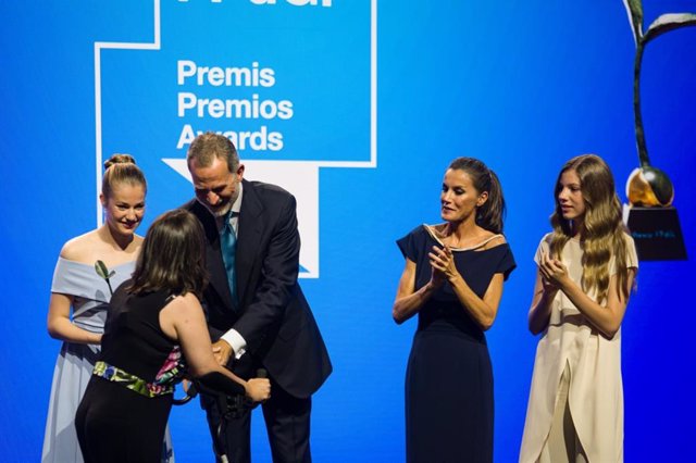 La Princesa Leonor, los Reyes y la Infanta Sofía entregan uno de los Premios FPdGi en un acto en el Museu de les Aigües Agbar en Cornellà de Llobregat (Barcelona)