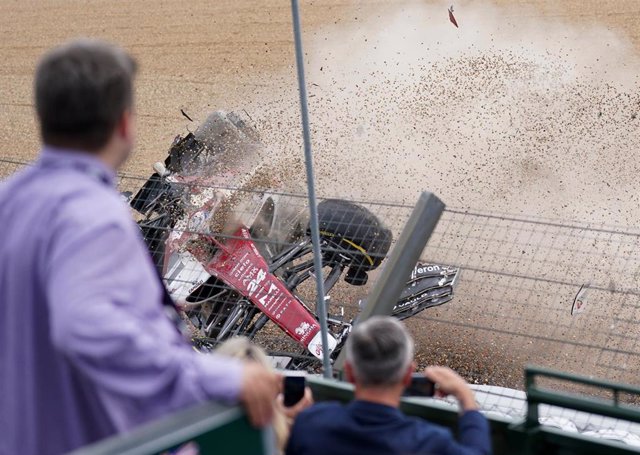 Accidente de Guanyu Zhou en el Gran Premio de Gran Bretaña