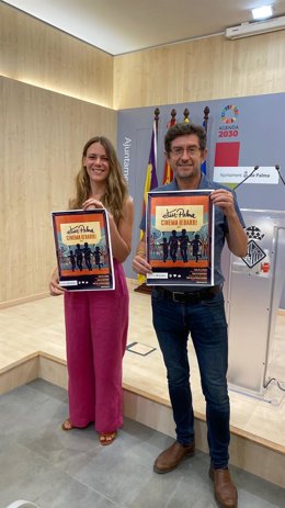 Archivo - El regidor de Participación Ciudadana y Gobierno Interior, Alberto Jarabo, y la directora general de Participación Ciudadana, Cludia Costa.