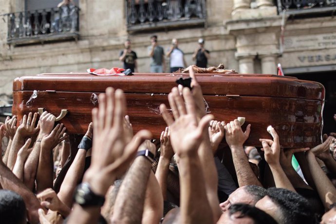 Archivo - Funeral de la periodista de Al Yazira Shirín abu Aklé