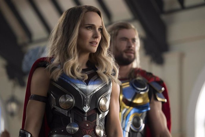 Archivo - Taika Waititi ensalza a Natalie Portman como Poderosa 'Thor en Love and Thunder': "Es importante que haya más superheroínas en el cine"