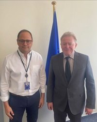 El eurodiputado del PSOE César Luena afirma que "no hay factor diferenciado que avale una DOP como Viñedos de Álava"