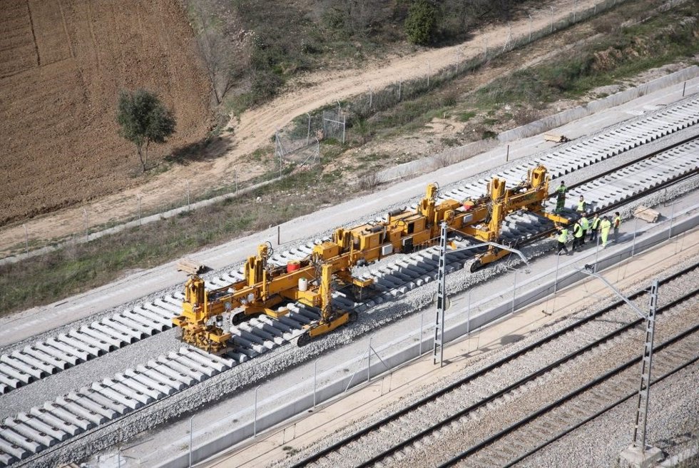 Obras en una vía de ferrocarril