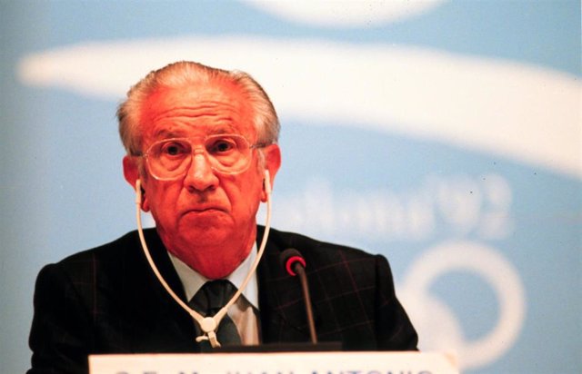 Archivo - El expresidente del COI Juan Antonio Samaranch Torelló en la inauguración de los Juegos Olímpicos de Barcelona'92