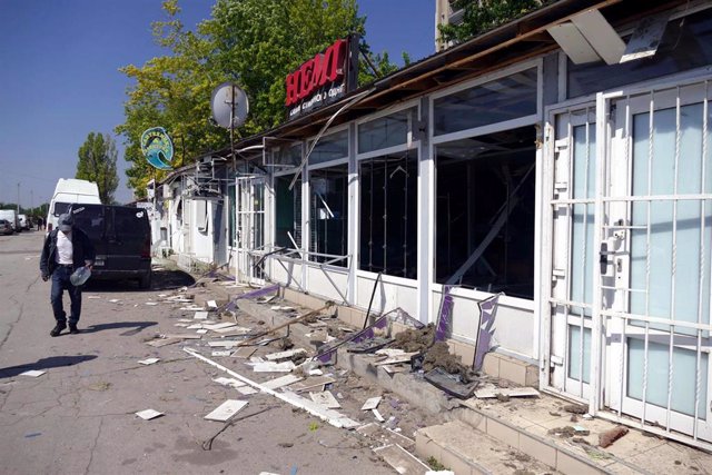 Mercado local bombardeado en la región de Odesa, Ucrania
