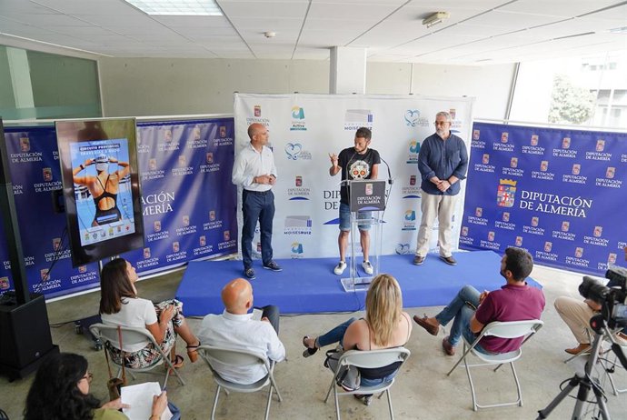 Presentación del Circuito de Travesía a Nado de Diputación de Almería