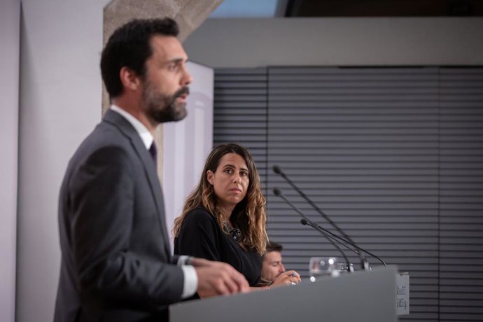 El conseller d'Empresa i Treball, Roger Torrent, i la portaveu del Govern, Patrícia Plaja