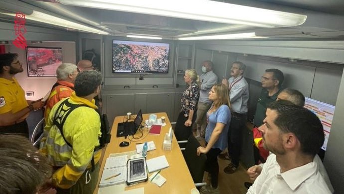 La consellera Bravo en el PMA del incendio de Venta del Moro