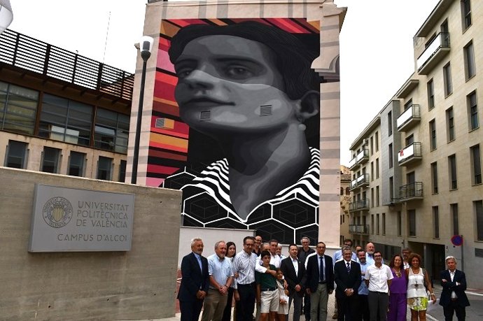 La UPV y Las Naves rinden homenaje a María Cegarra, la primera mujer perita química de España