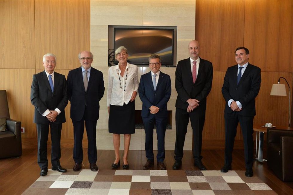 Izda-dcha: pres. De CIP, António Saraiva;pres. De Repsol, Antonio Brufau;embajadora de España en Portugal, Marta Betanzos; alcalde de Lisboa, Carlos Moedas; el Sec. Estado de Mov. Urbana de Portugal, Jorge Delgado y Dir. Gen. Fund. Repsol, António Cala