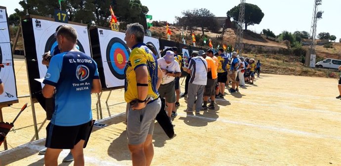 Un total de 126 arqueros participan en el I Trofeo Ciudad de Isla Cristina (Huelva).