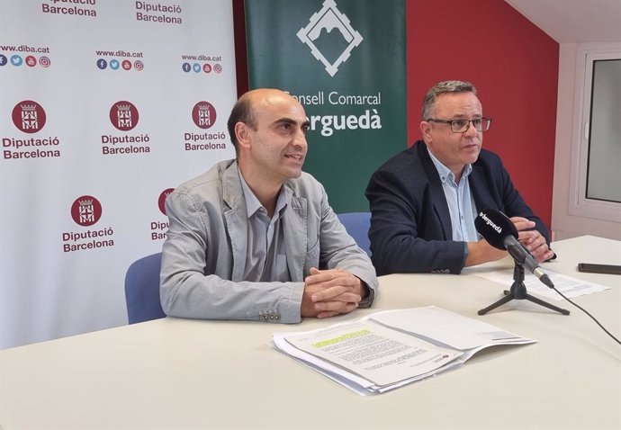 El diputat d'Innovació, Governs Locals i Cohesió Territorial, Marc Verdaguer, i el president del Consell Comarcal del Bergued, Josep Lara