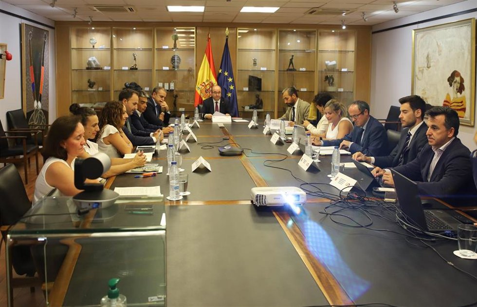 El ministro de Cultura y Deporte presidió la Conferencia Sectorial en el Deporte en la que se aprobaron ayudas de 17,9 millones a las CCAA para impulsar la igualdad e inclusión en el deporte.
