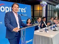 Mañueco llama a extraer conclusiones del triunfo del PP en Andalucía con el proyecto de Feijóo que está "calando"