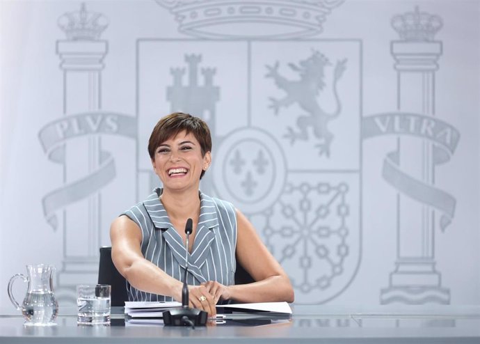 La ministra Portavoz, Isabel Rodríguez, en una rueda de prensa, posterior al Consejo de Ministros, en el Complejo de la Moncloa, a 5 de julio de 2022, en Madrid (España).