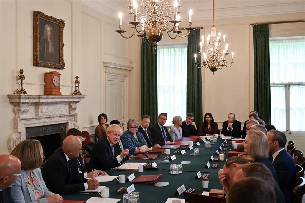 Boris Johnson, primer ministro de Reino Unido, preside una reunión del Gobierno
