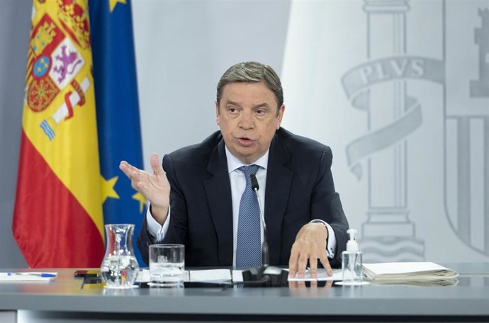 El ministro de Agricultura, Pesca y Alimentación, Luis Planas, comparecen tras la reunión del Consejo de Ministros, en La Moncloa, a 7 de junio de 2022, en Madrid (España). Durante la comparecencia han informado de la aprobación del proyecto de Ley de P