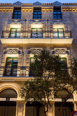 Urbanismo finaliza la rehabilitación de la fachada de la antigua Casa Artiach del palacio de Montemuzo