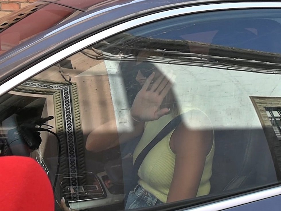 IRENE ROSALES SALE DE SU CASA TRAS SU BRUTAL ENTREVISTA