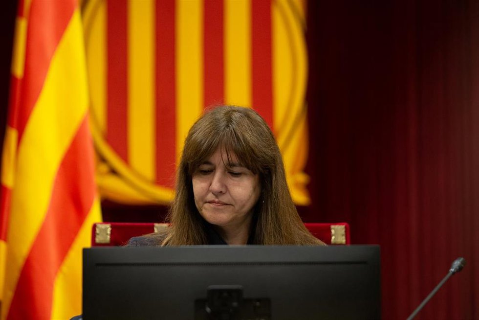 La presidenta del Parlament, Laura Borrs, en un pleno 