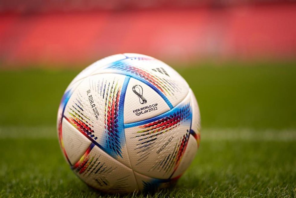 Archivo - Al Rihla, balón oficial de adidas para el Mundial de fútbol de Qatar 2022.