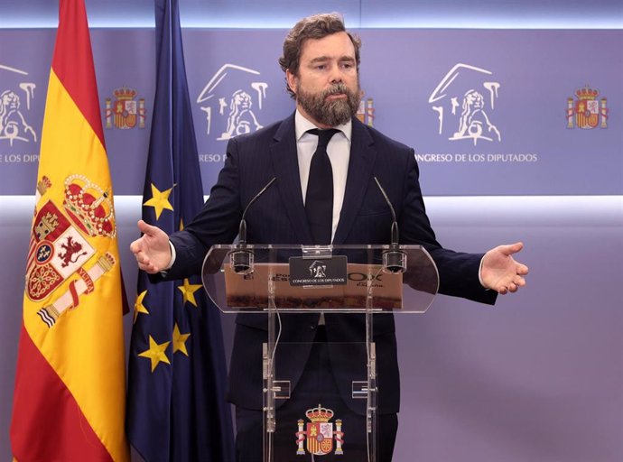 El portavoz de Vox en el Congreso, Iván Espinosa de los Monteros, en una rueda de prensa