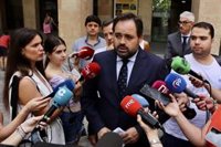 Núñez se suma a la denuncia de Satse sobre el cierre de camas en hospitales y advierte de que el COVID está "repuntando"