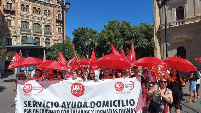 Manifestación regional de las trabajadoras del servicio de ayuda a domicilio en una imagen de archivo