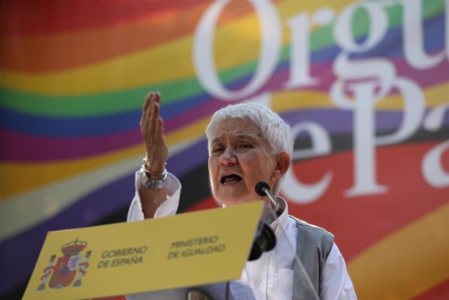 La directora General de Diversidad Sexual y Derechos LGTBI, Boti García Rodrigo, interviene durante la II edición de los Reconocimientos Arcoíris por el Día Internacional del Orgullo LGTBI, a 27 de junio de 2022, en Madrid (España). Bajo el lema ‘Orgullo 