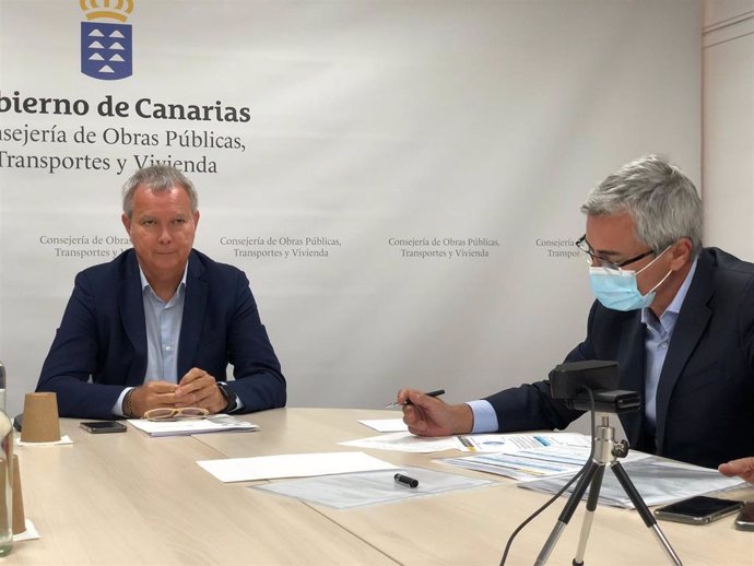 El consejero de Obras Públicas, Transportes y Vivienda del Gobierno de Canarias, Sebastián Franquis