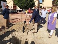 Sanz alaba la labor de Proyecto Hombre como “un ejemplo a reconocer y que cuenta con todo el apoyo de la Junta"