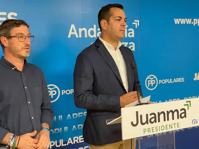 Joaquín Requena durante la rueda de prensa