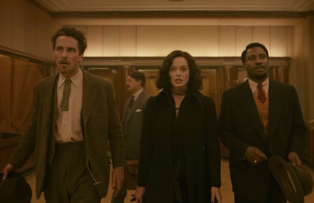 Margot Robbie y Christian Bale huyen a 'Ámsterdam' en el tráiler de lo nuevo de David O. Russell