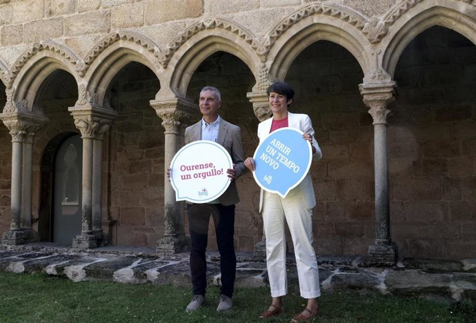 La portavoz nacional del BNG, Ana Pontón, y Luis Seara, candidato del BNG en Ourense para las municipales de 2023