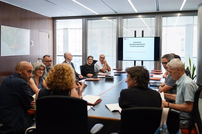 L'Ajuntament de Barcelona crea una comissió per impulsar la interculturalitat en la institució