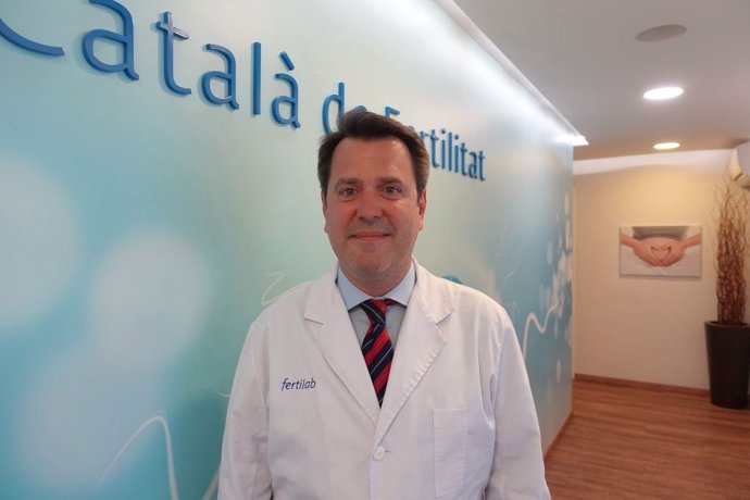 El Dr. Alex Garcia-Faura en las instalaciones de Fertilab Barcel