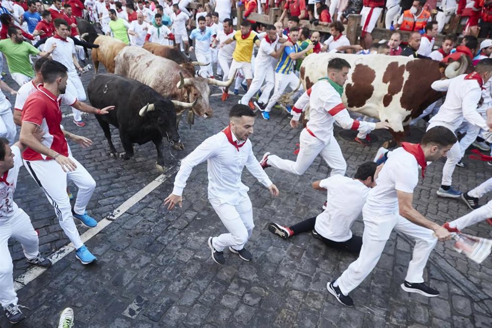 Primero encierro de los Sanfermines de 2022 con toros de Núñez del Cuvillo.