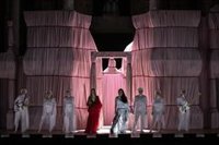 Los poemas de Safo inundan con la voz de Christina Rosenvinge un Teatro Romano de Mérida convertido en isla de Lesbos