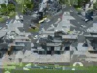 La Puerta de Alcalá se cubrirá con una lona hasta finales de septiembre para acometer trabajos de conservación