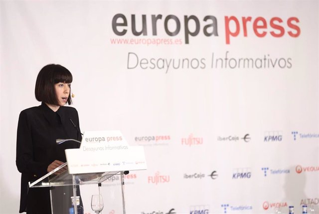 La ministra de Ciencia e Innovación, Diana Morant, interviene durante un desayuno informativo de Europa Press, en el hotel Villa Magna, a 7 de julio de 2022, en Madrid (España).