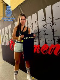La Policía Nacional riojana, Rocío Velázquez Olarte, logra dos 'Oros' en el Campeonato Nacional de Kickboxing