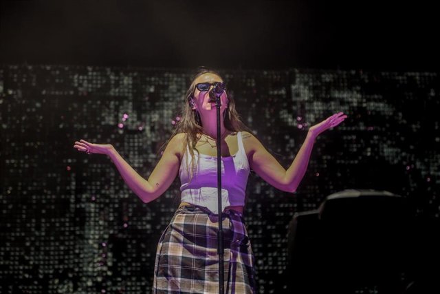 Archivo - La cantante Paula Ribó, conocida como Rigoberta Bandini, durante un concierto en el Festival de Tomavistas, en IFEMA, a 19 de mayo de 2022, en Madrid (España). A través del concurso musical Benidorm Fest, la artista fue una de las candidatas a r