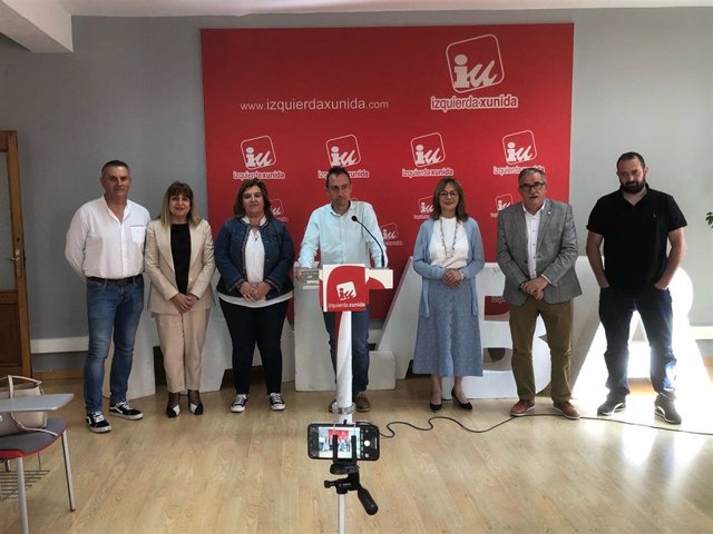 Reunión de IU de Asturias con sus alcaldes.