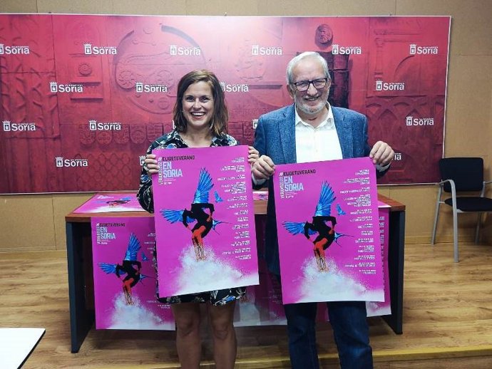 Eva Caballero y Jesús Bárez presentan la programación cultural de verano en Soria.