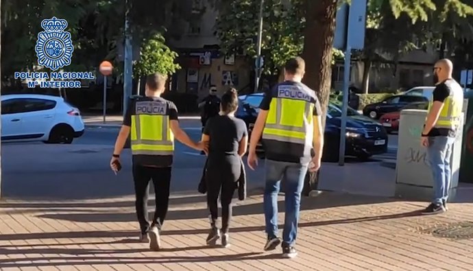 Cae una banda de tres mujeres que robaba por el método de 'la siembra' a personas que salían del banco