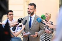 PP-A acusa a Espadas de ser "un negacionista" por cuestionar la bajada de impuestos: "Es un representante del sanchismo"