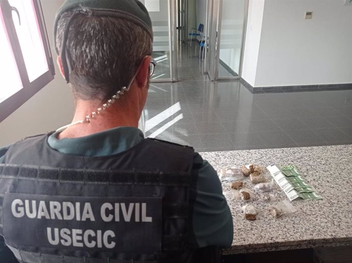 Droga intervenida por la Guardia Civil