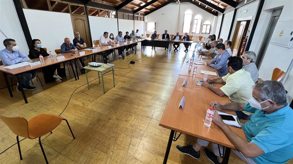 El consejero de Desarrollo Rural, Ganadería, Pesca, Alimentación y Medio Ambiente, Guillermo Blanco, preside el Patronato del Parque Natural de las Marismas de Santoña, Victoria y Joyel