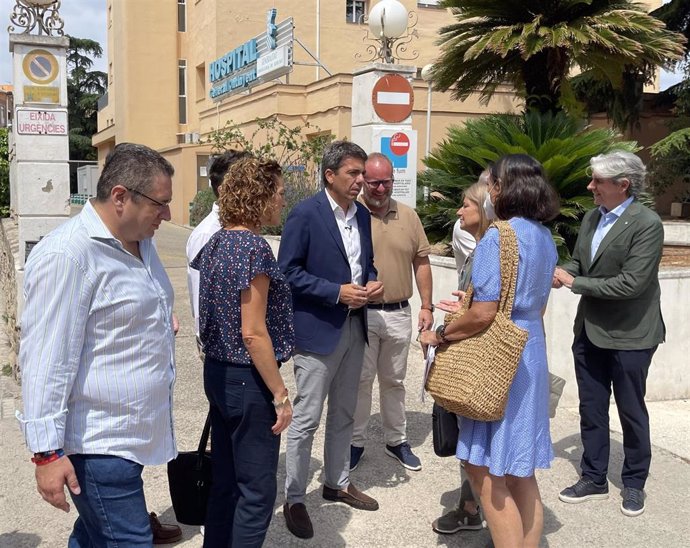 Mazón visita el Hospita de Ontinyent (Valencia)