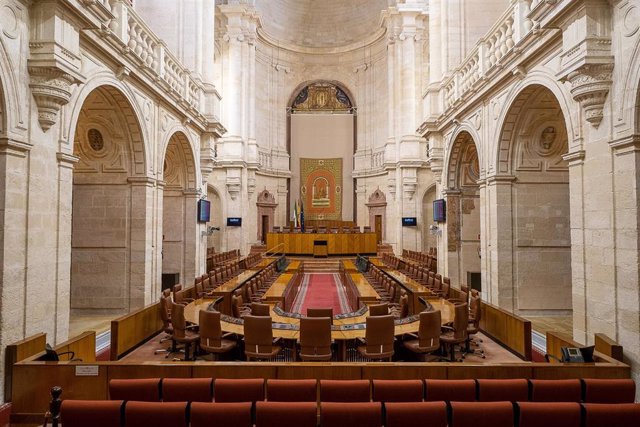 Archivo - Imagen del salón de plenos del Parlamento de Andalucía (Foto de archivo).
